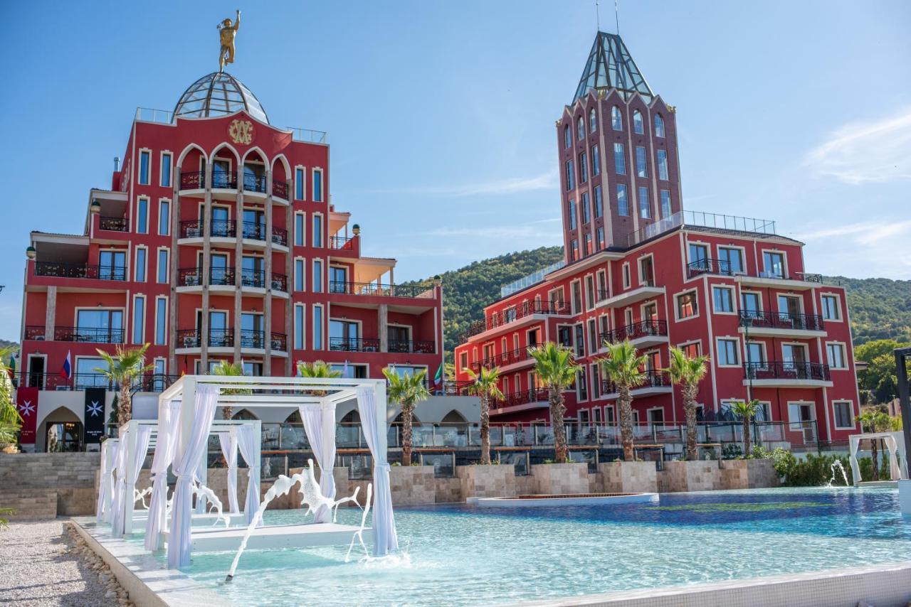 Alchemist Residence Von Goldenburg Belashtitsa Екстер'єр фото