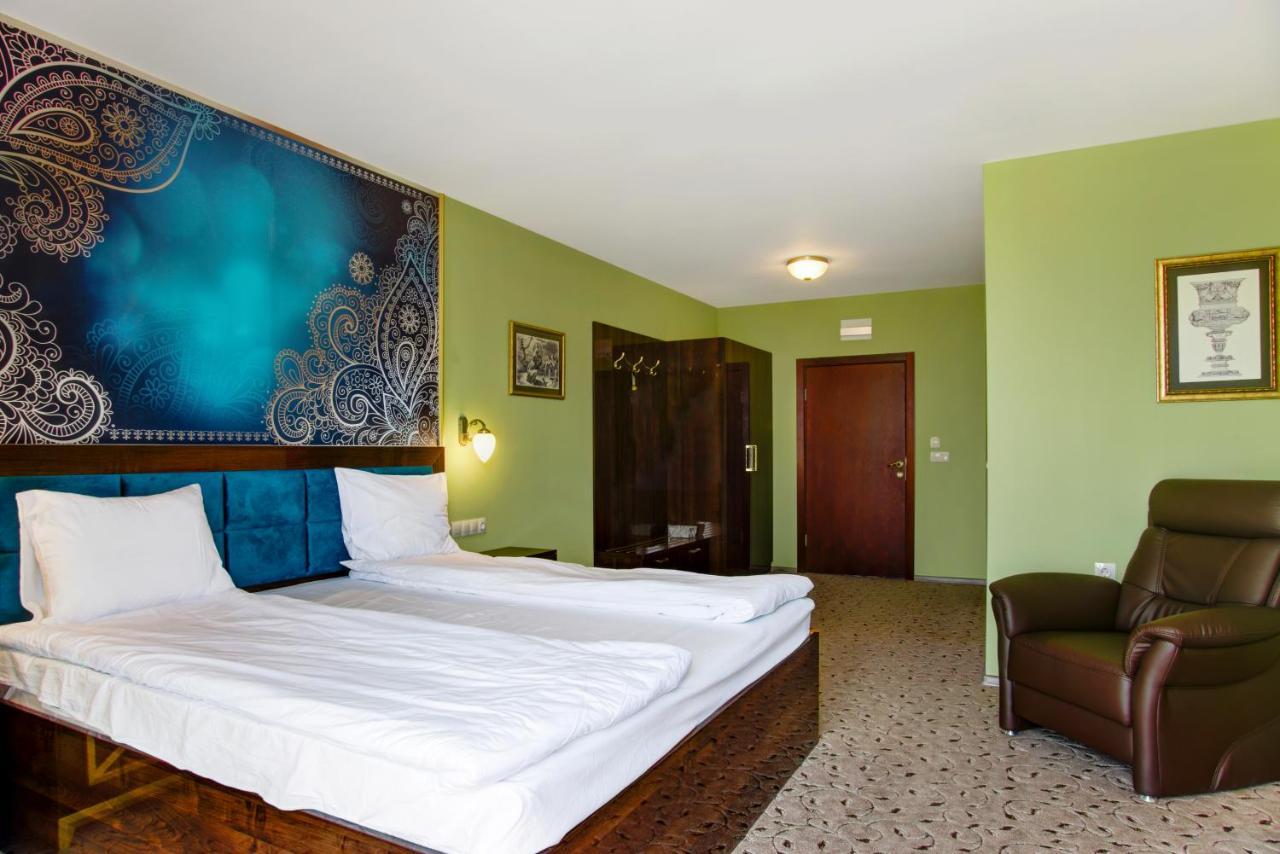 Alchemist Residence Von Goldenburg Belashtitsa Екстер'єр фото