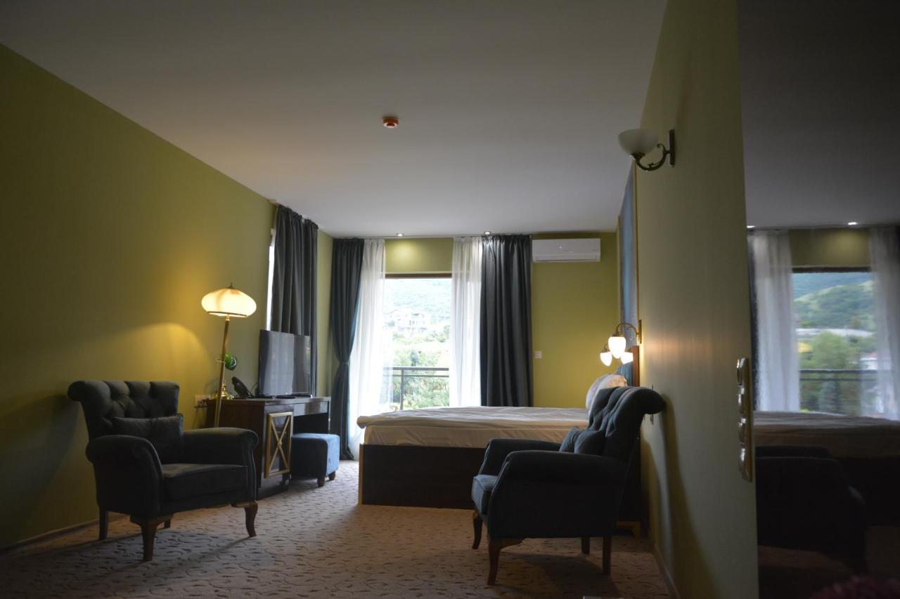 Alchemist Residence Von Goldenburg Belashtitsa Екстер'єр фото