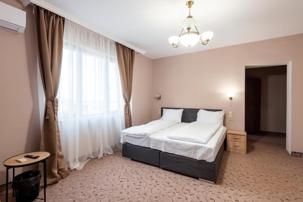 Alchemist Residence Von Goldenburg Belashtitsa Екстер'єр фото