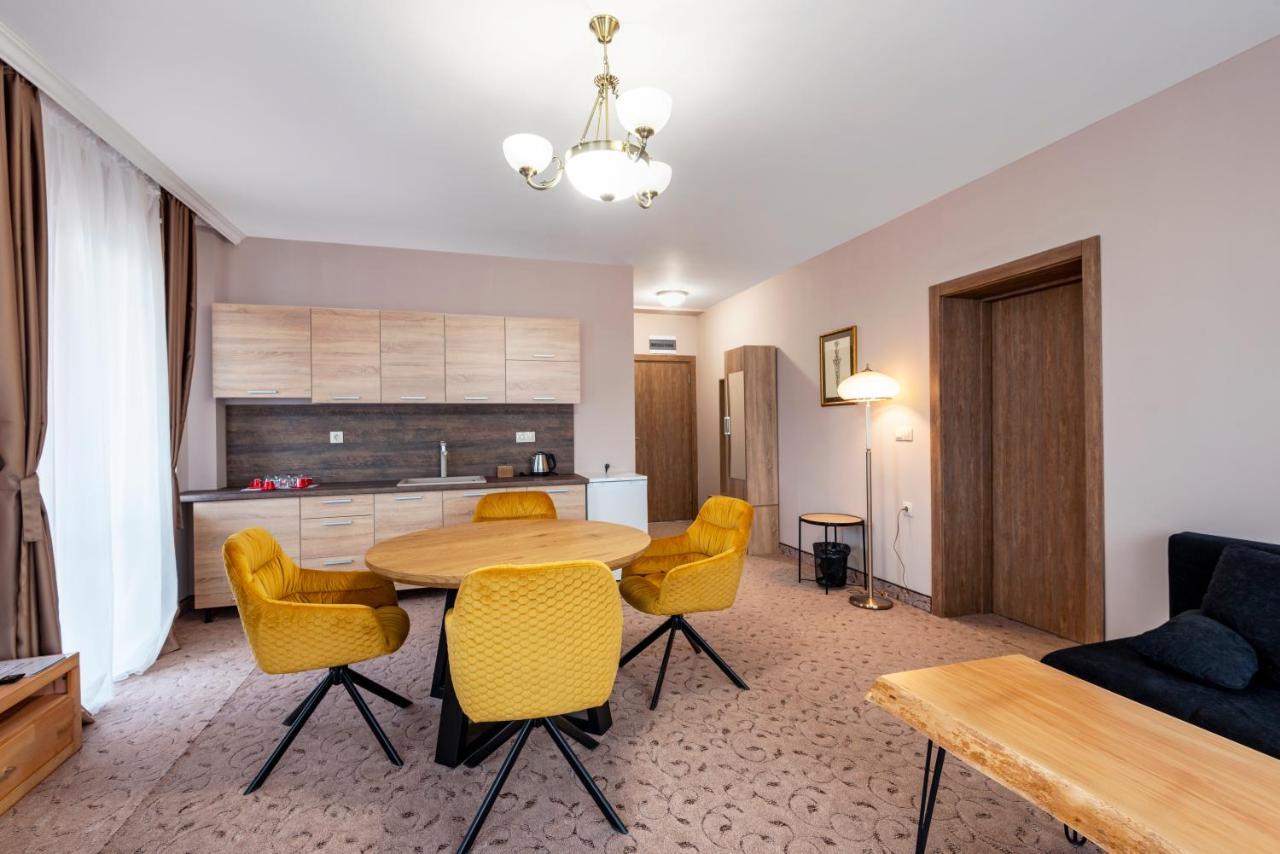 Alchemist Residence Von Goldenburg Belashtitsa Екстер'єр фото