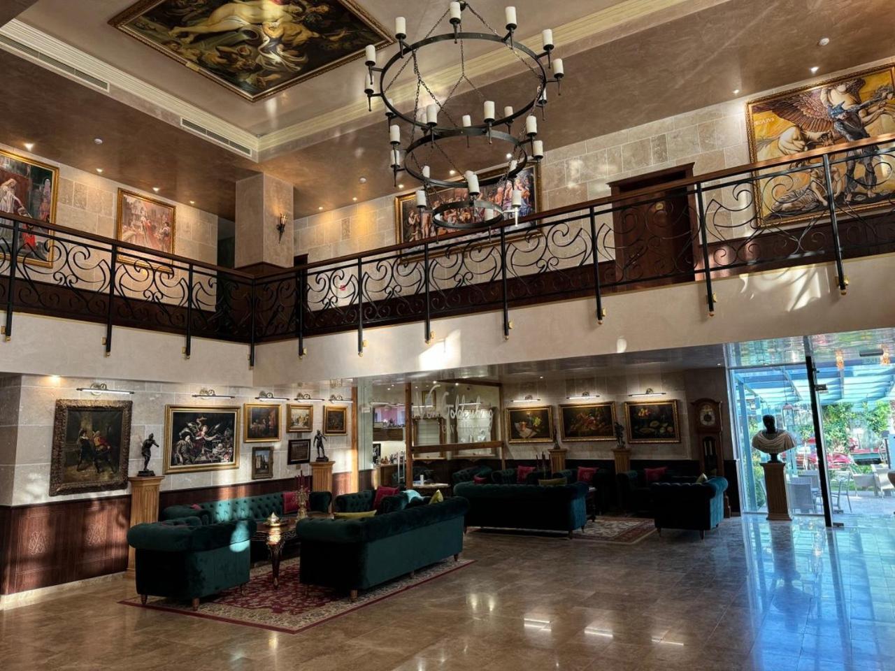 Alchemist Residence Von Goldenburg Belashtitsa Екстер'єр фото