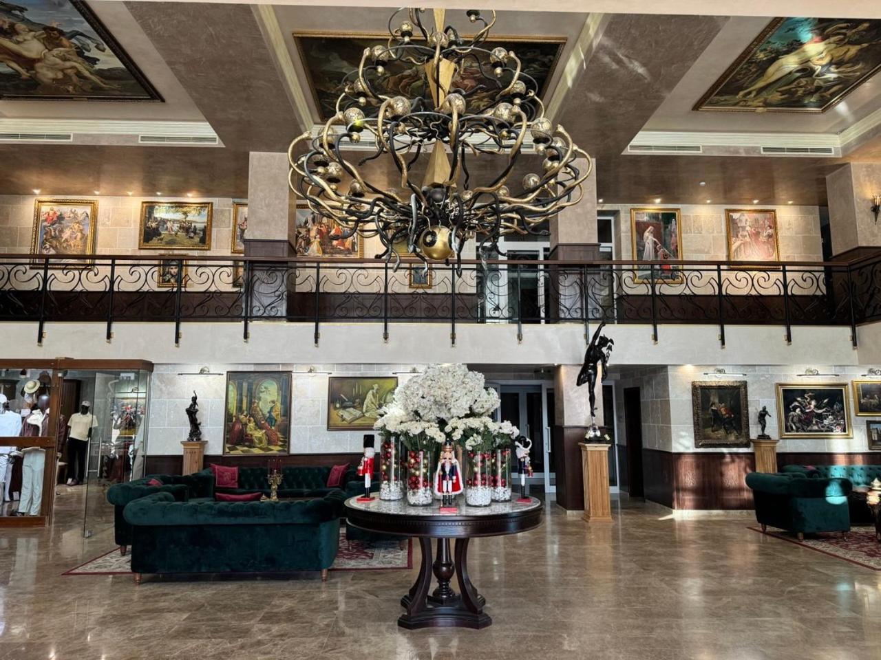 Alchemist Residence Von Goldenburg Belashtitsa Екстер'єр фото