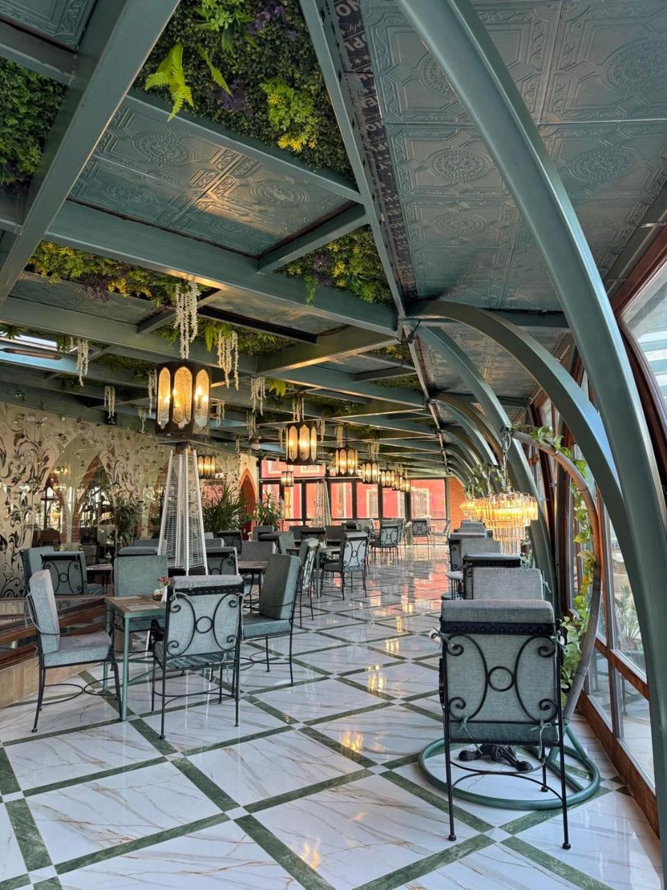Alchemist Residence Von Goldenburg Belashtitsa Екстер'єр фото